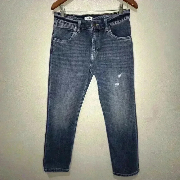 Wrangler Boyfriend Woman’s Jeans, Size 27x29, Slightly Distressed - Picture 1 of 16